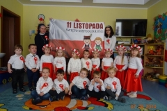 Uroczystość Święta Niepodległości Polski u Promyczków i Słoneczek