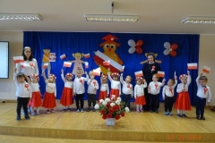 Uroczystosc-Swieta-Niepodleglosci-Polski-u-Promyczkow-i-Sloneczek-10