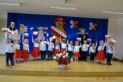 Uroczystosc-Swieta-Niepodleglosci-Polski-u-Promyczkow-i-Sloneczek-9