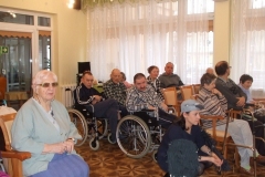 Wizyta-w-Domu-Opieki-Spolecznej-z-okazji-Dnia-Babci-i-Dziadka-ul.-Konarskiego-06.02-4