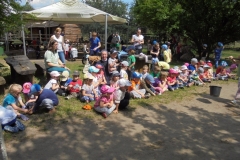 Wycieczka-do-Osady-Traperskiej-w-Bolechowku-grupa-Promyczki-i-Aniolki-11.05-6