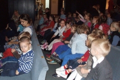 Wycieczka-do-teatru-animacji-na-bajke-pt.-Czerwony-Kapturek-22.-10-10