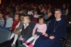 Wycieczka-do-teatru-animacji-na-bajke-pt.-Czerwony-Kapturek-22.-10-13