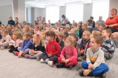 Wycieczka-na-teatrzyk-pt.-Przygoda-lesnych-przyjaciol-24.03-8