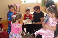 Z-cyklu-cala-Polska-czyta-dzieciom-Rodzice-czytaja-bajki-5.11-3