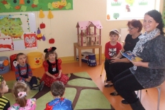 Z-cyklu-cala-Polska-czyta-dzieciom-Rodzice-czytaja-bajki-5.11-5