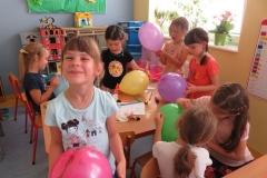 Zabawy-dzieci-w-sali-wrzesien-9