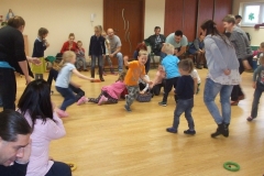 Zabawy-integracyjne-z-Rodzicami-grupa-Promyczki-i-Boze-Duszki-15.10-14