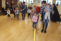 Zabawy-integracyjne-z-Rodzicami-grupa-Promyczki-i-Boze-Duszki-15.10-2