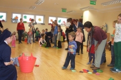 Zabawy-integracyjne-z-Rodzicami-grupa-Promyczki-i-Boze-Duszki-15.10-29