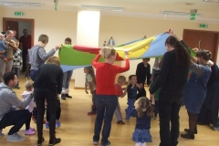 Zabawy-integracyjne-z-Rodzicami-grupa-Promyczki-i-Boze-Duszki-15.10-8