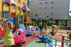 ZABAWY-W-OGRODZIE-PRZEDSZKOLNYM-23.06-16