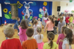 Zabawy-z-zajaczkiem-2