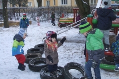 Zimowe-zabawy-w-ogrodzie-06.02-25