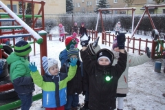 Zimowe-zabawy-w-ogrodzie-06.02-36