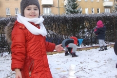 Zimowe-zabawy-w-ogrodzie-06.02-4