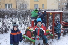 Zimowe-zabawy-w-ogrodzie-06.02-5