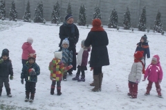 Zimowe-zabawy-w-ogrodzie-06.02-7